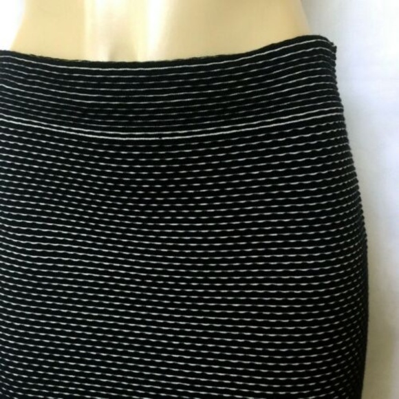 Theory Nilmee Textured Skirt Mini Black White M - Picture 5 of 6